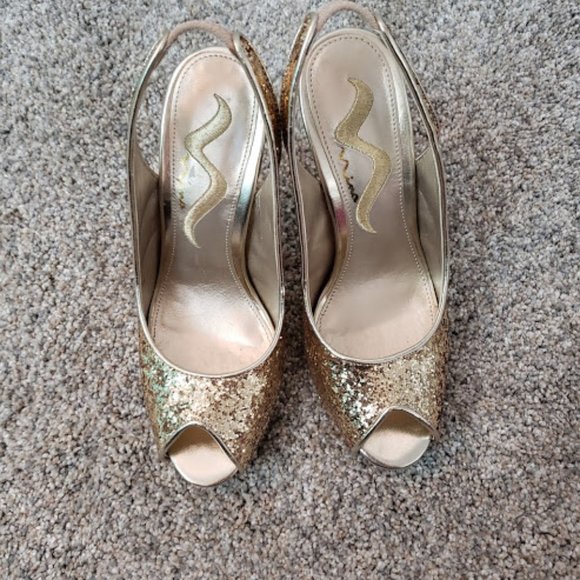 NWOT Nina Gold Glitter Sling Back Heels SZ 6 1/2 - Picture 2 of 4